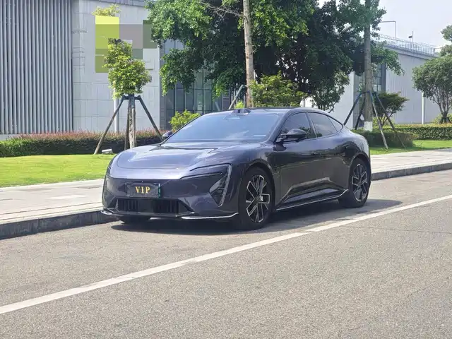 2025 Avatr 06