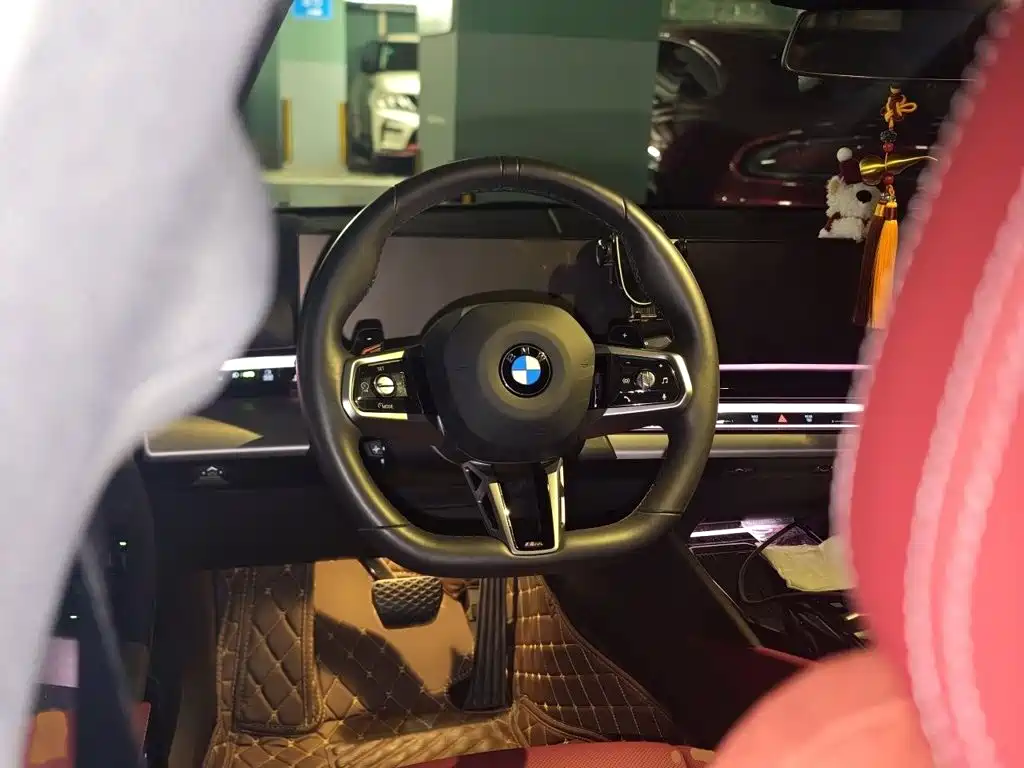 BMW 5 Series — миниатюра 3
