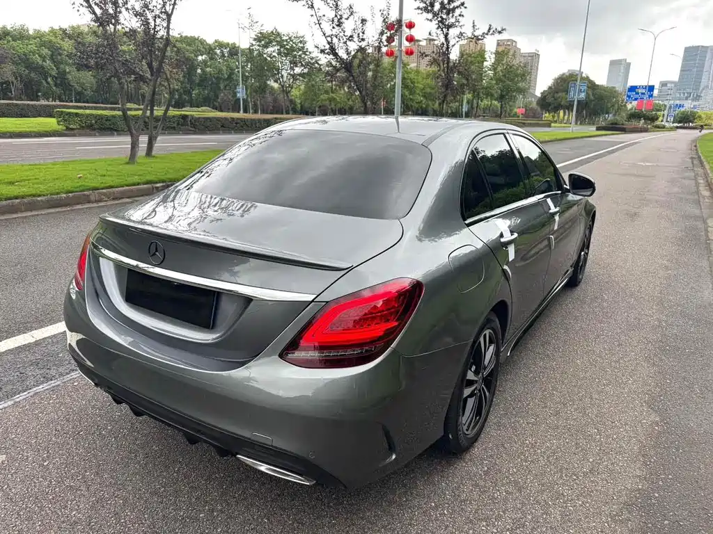 Mercedes-Benz C-Class — миниатюра 7