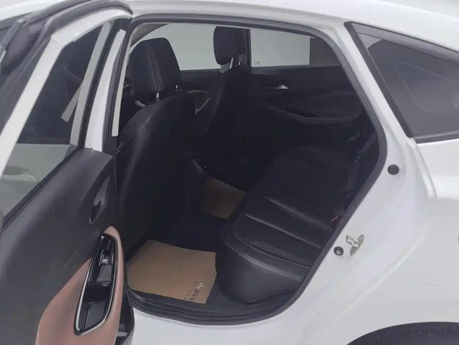 Buick Verano — миниатюра 11