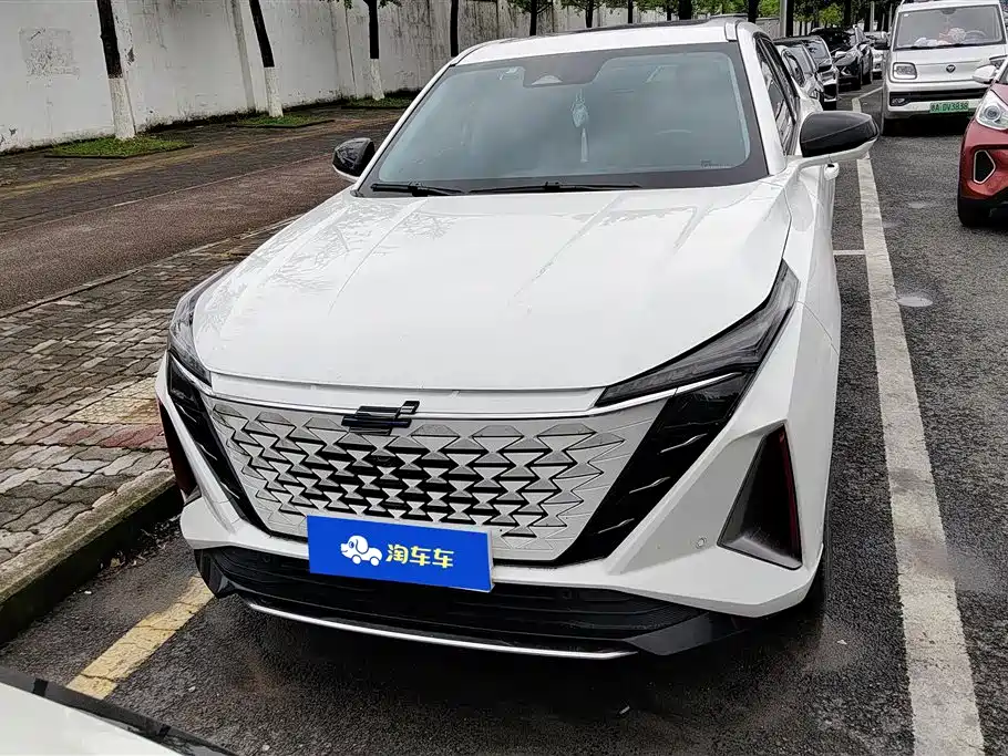 Changan Z6 2022 1.5T DCT