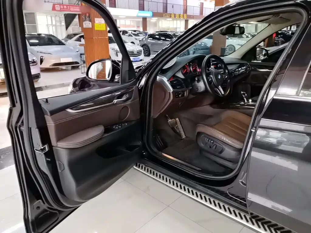 BMW X5 (Import) — миниатюра 16