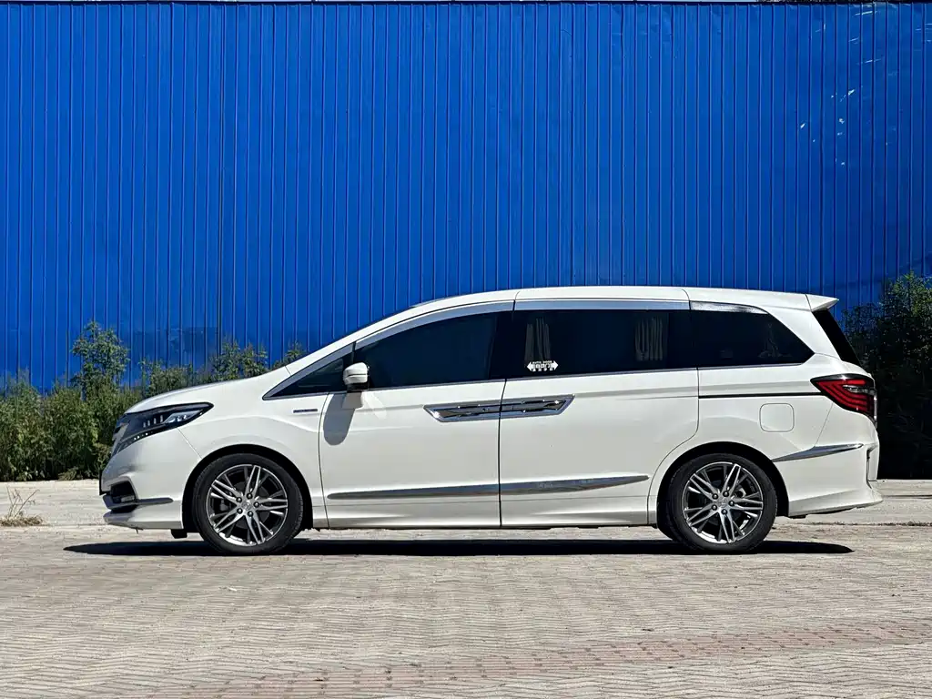 Honda Elysion — миниатюра 7