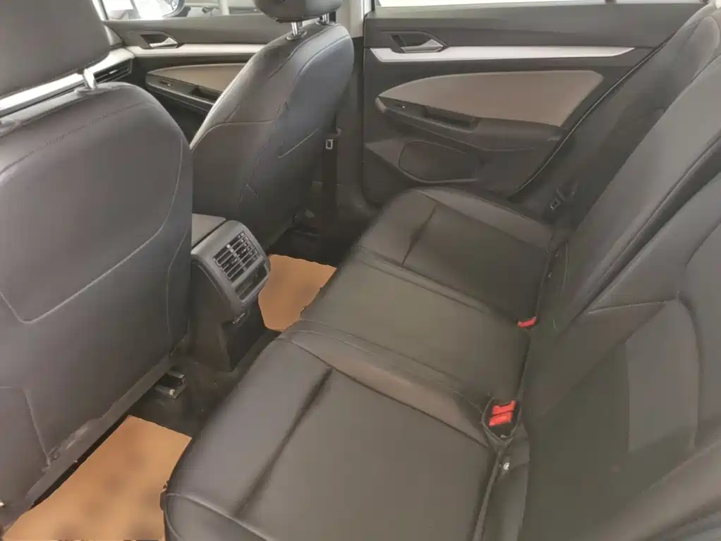 Volkswagen Golf — миниатюра 17