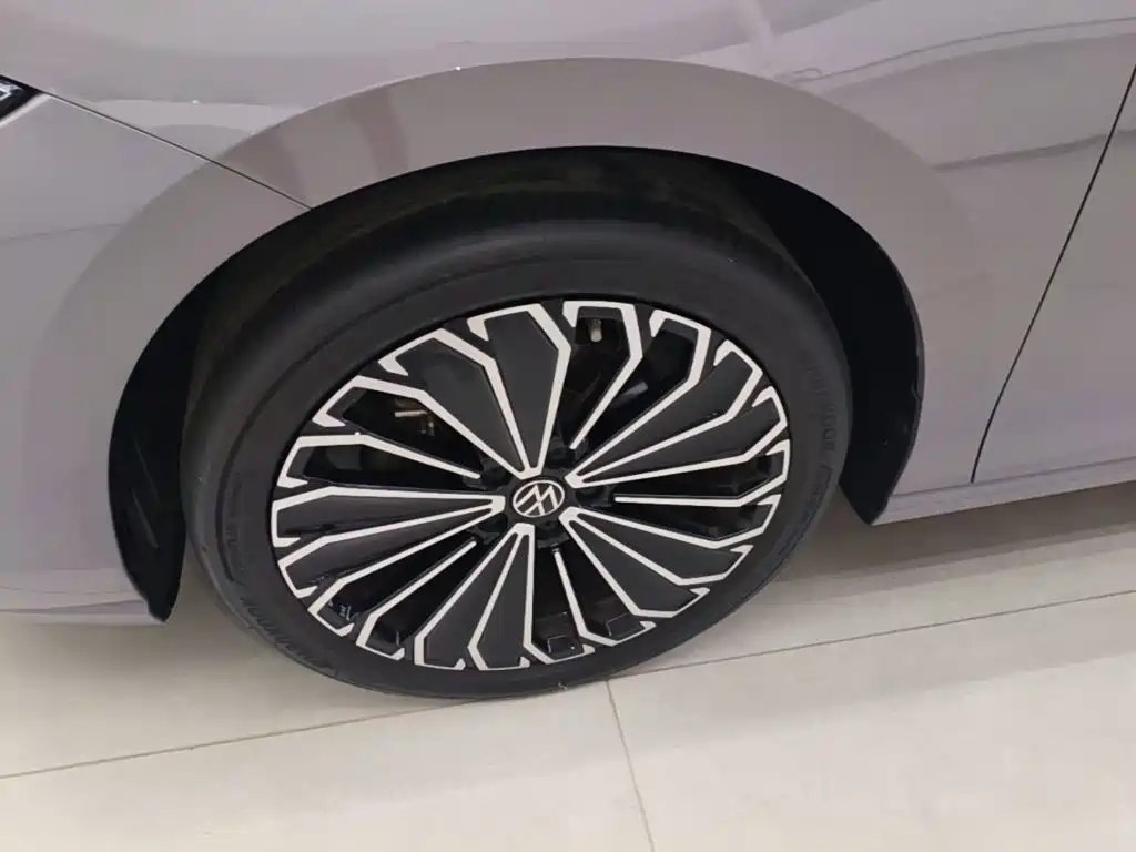 Volkswagen Passat — миниатюра 23