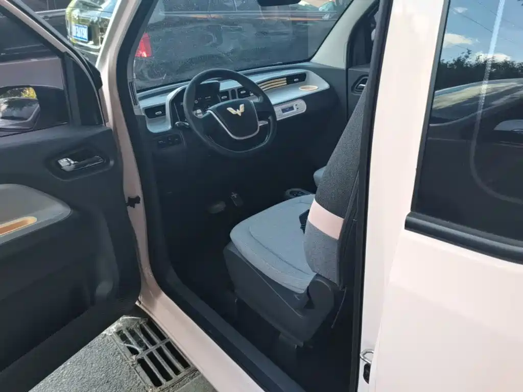 Wuling MINIEV — миниатюра 15