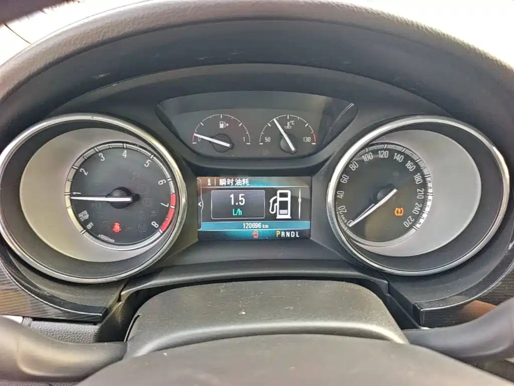 Buick Verano — миниатюра 12