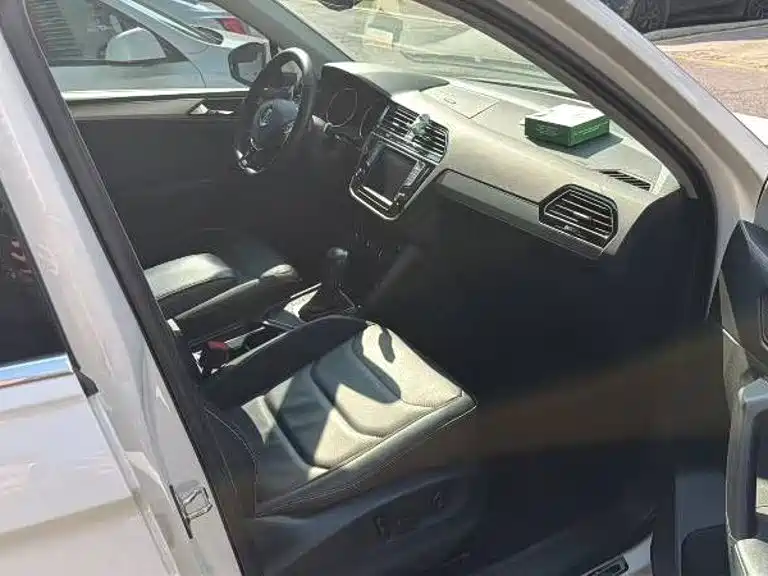 Volkswagen Tiguan L — миниатюра 5