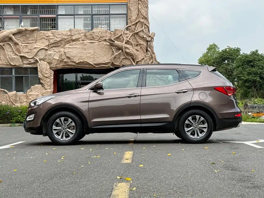 Hyundai Santa Fe — миниатюра 5