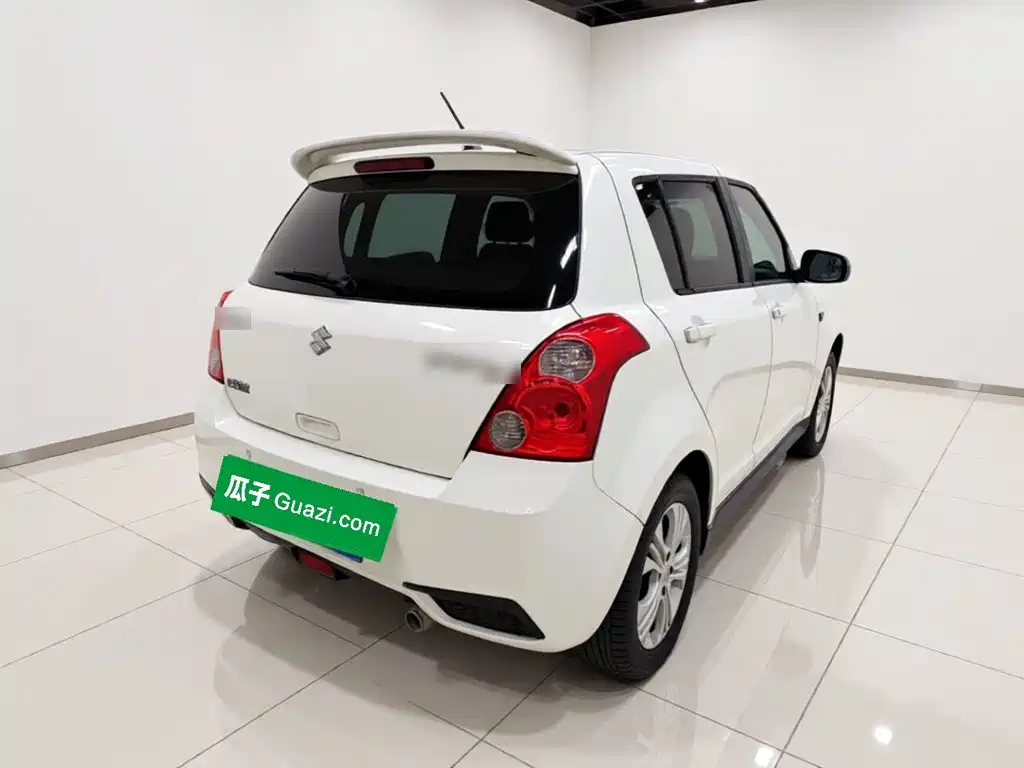 Suzuki Swift — миниатюра 6