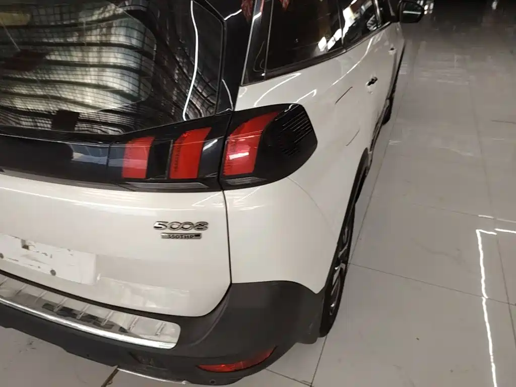 Peugeot 5008 — миниатюра 8