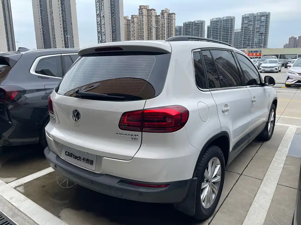 Volkswagen Tiguan — миниатюра 11