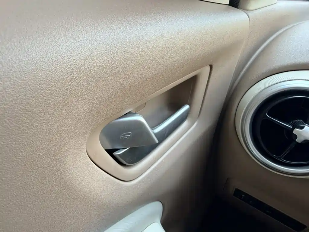 Wuling MINIEV — миниатюра 23