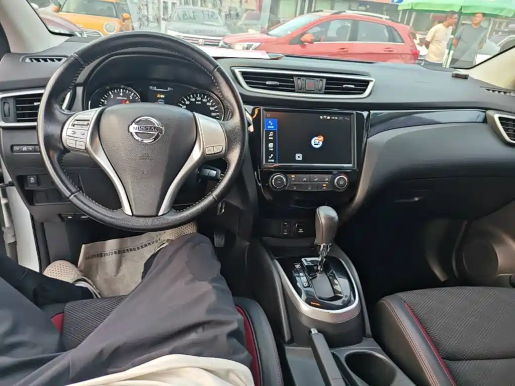 Nissan Qashqai — миниатюра 10