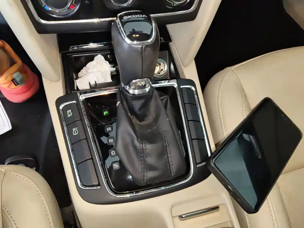 Skoda Superb — миниатюра 14