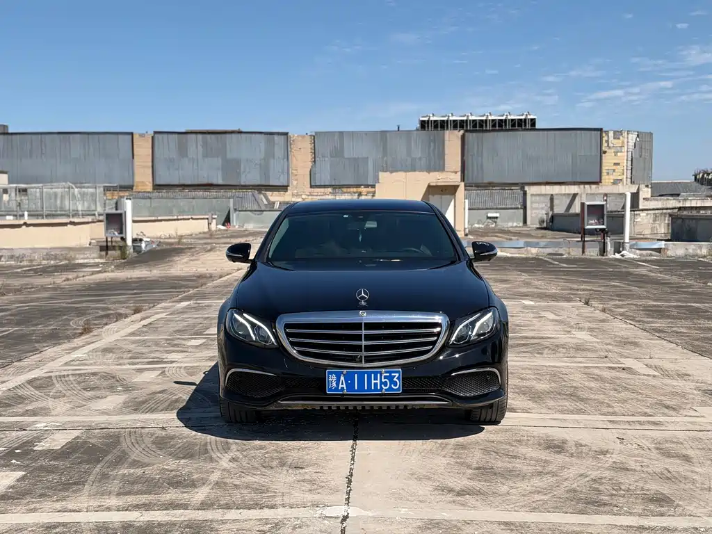 Mercedes-Benz E-Class — миниатюра 2