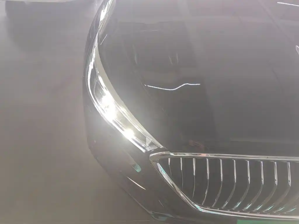 Hongqi Hongqi H5 — миниатюра 8