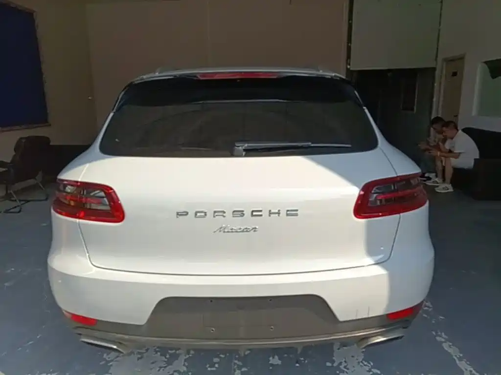 Porsche Macan — миниатюра 6