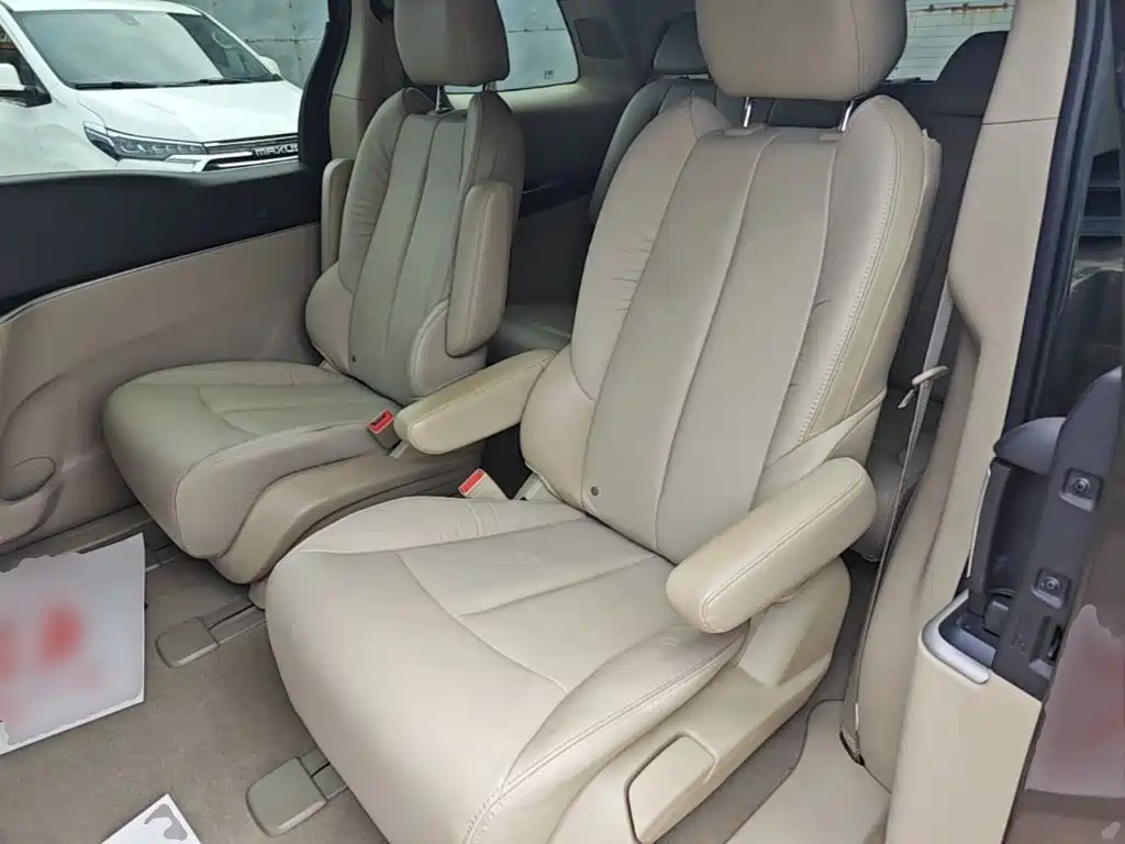 Buick GL8 — миниатюра 17