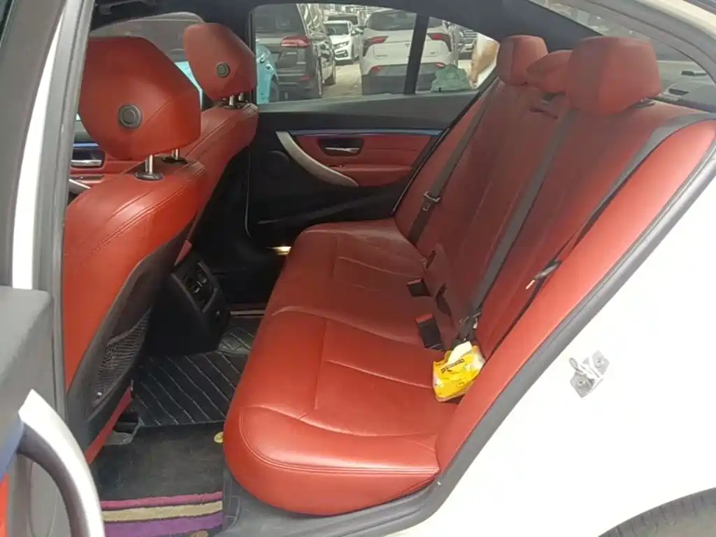 BMW 3 Series — миниатюра 17