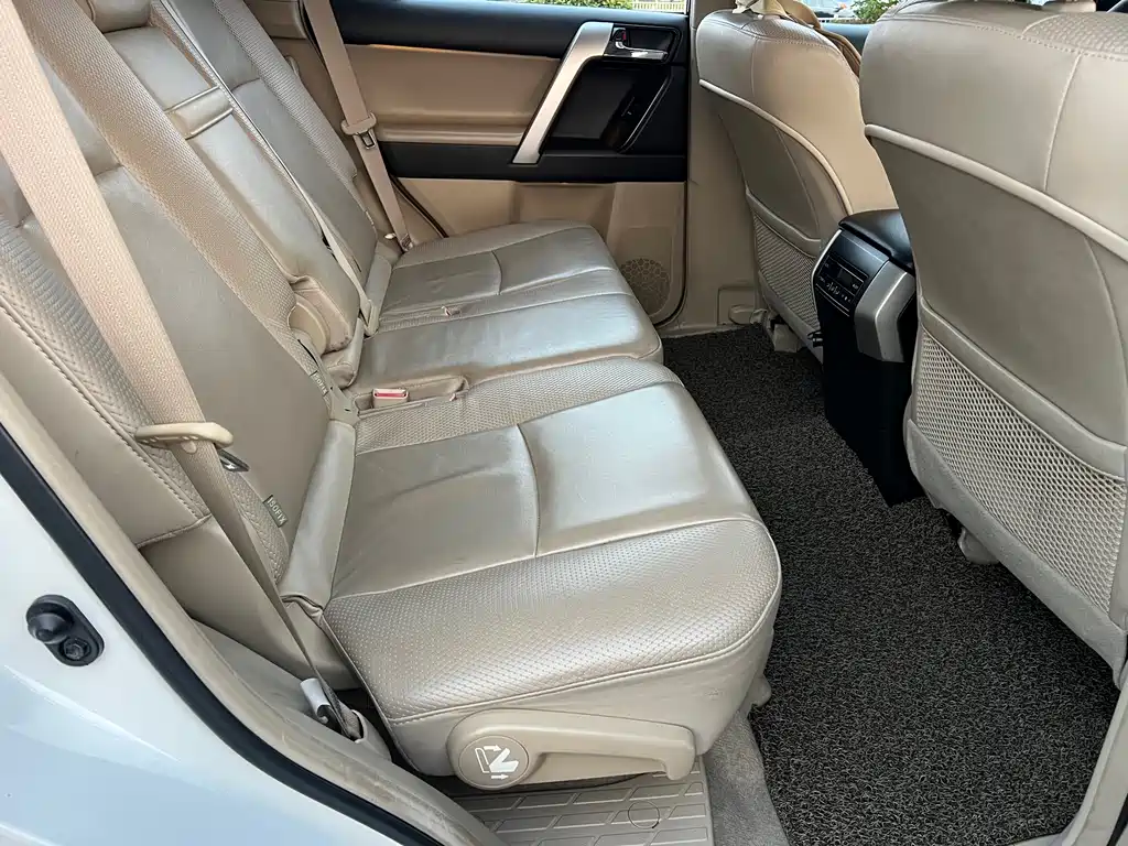 Toyota Prado — миниатюра 10