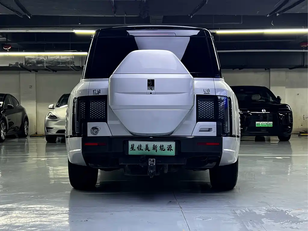 Yangwang Yangwang U8 — миниатюра 11