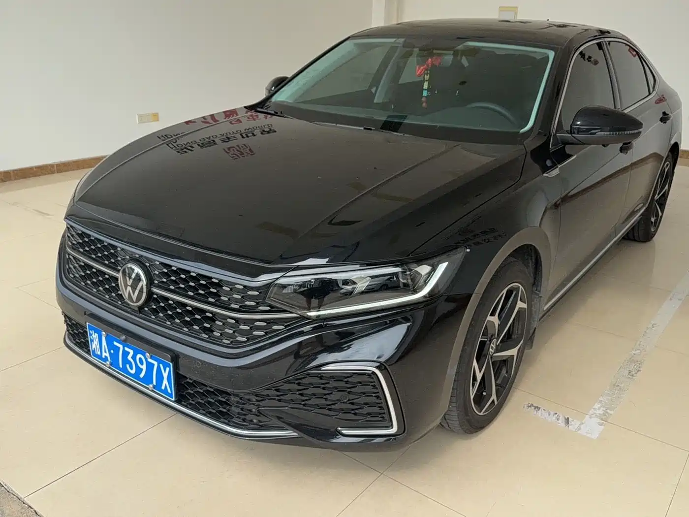 帕萨特 2025款 出众款 380TSI 星空龙耀版 2025