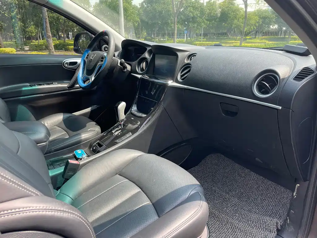 Luxgen Big 7 SUV — миниатюра 16