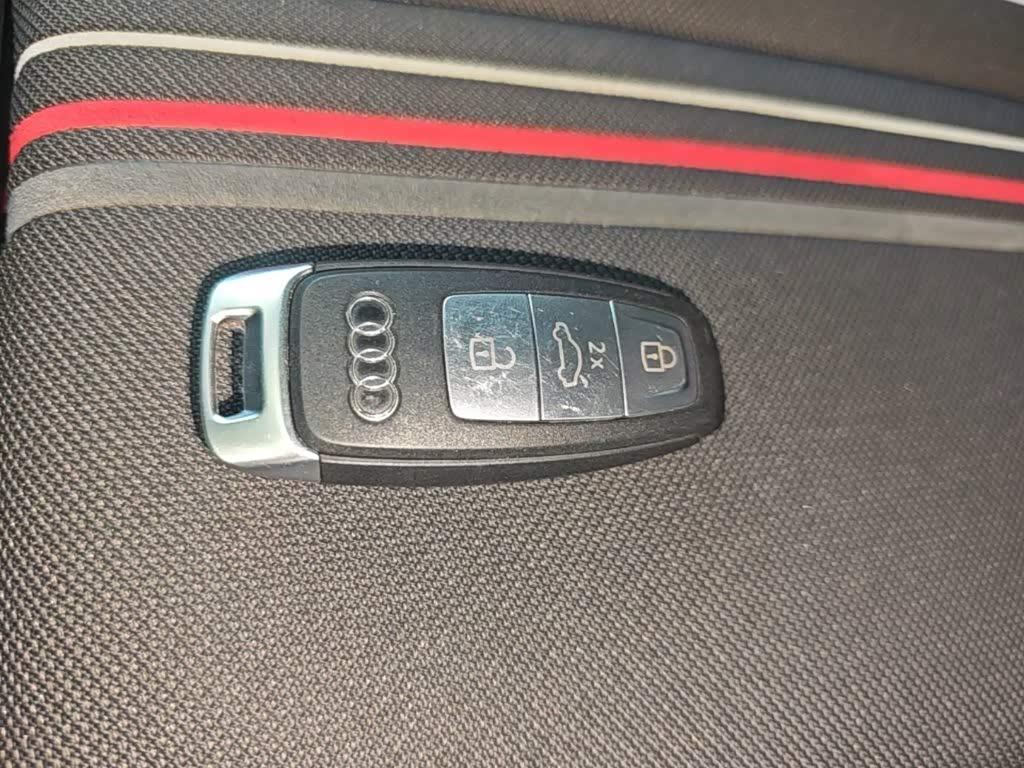 Audi A3 1.4 л 2021 г. Зелёный, пробег 35900 км