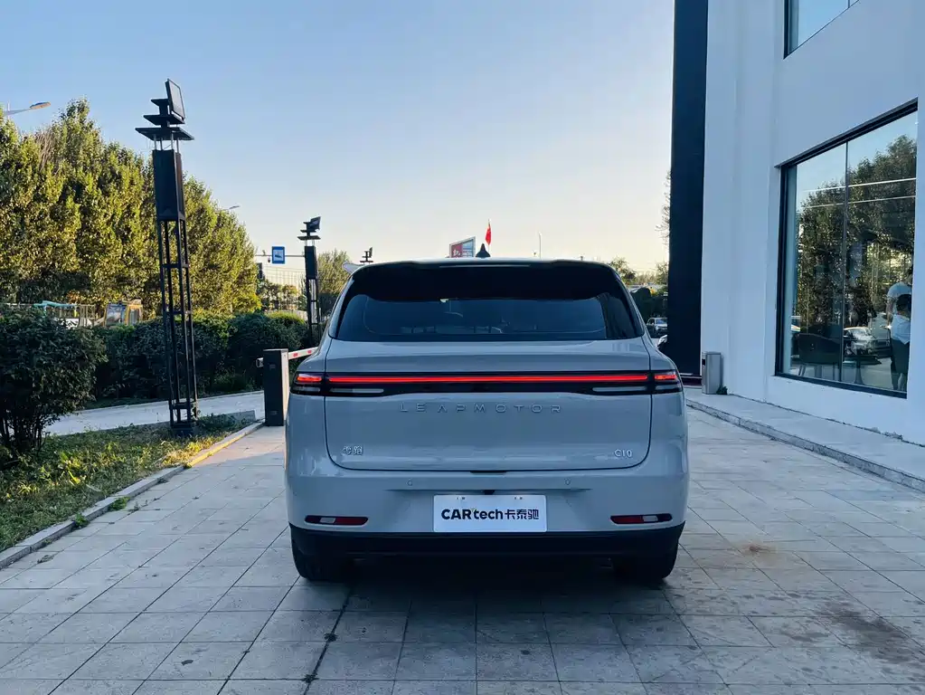 Leapmotor Leapmotor C10 — миниатюра 4