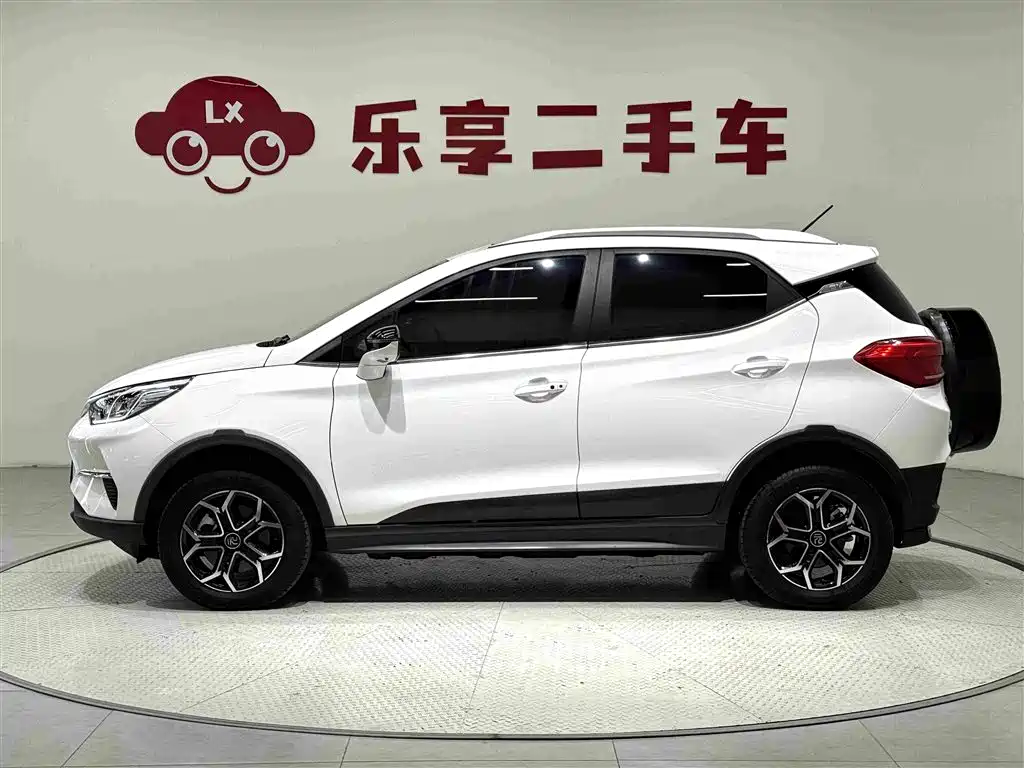 BYD Yuan Pro — миниатюра 2
