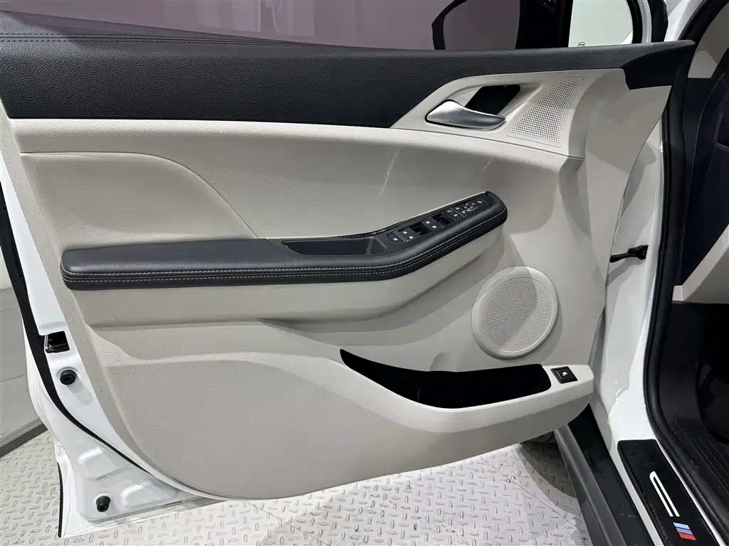 BYD Yuan Pro — миниатюра 19