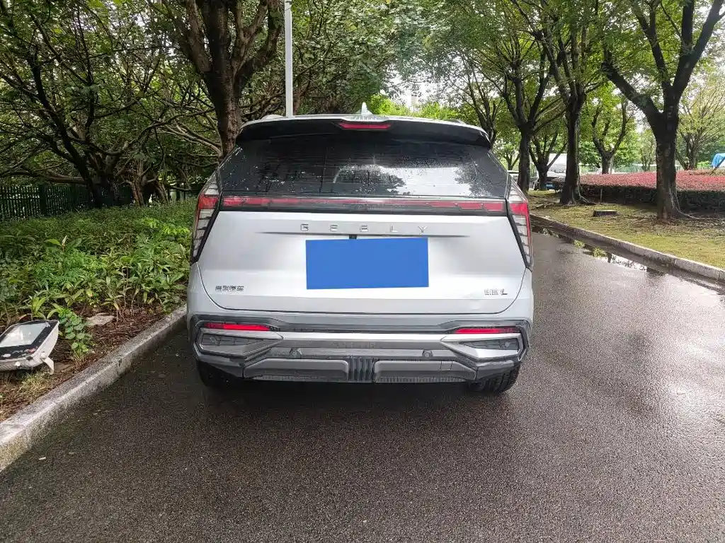Geely Boyue L — миниатюра 5