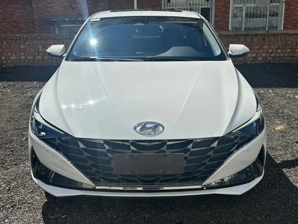 Hyundai Elantra — миниатюра 2