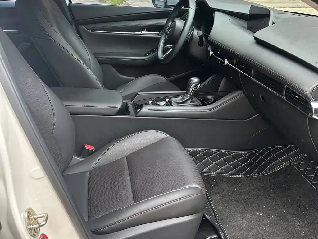 Mazda 3 Axela — миниатюра 4