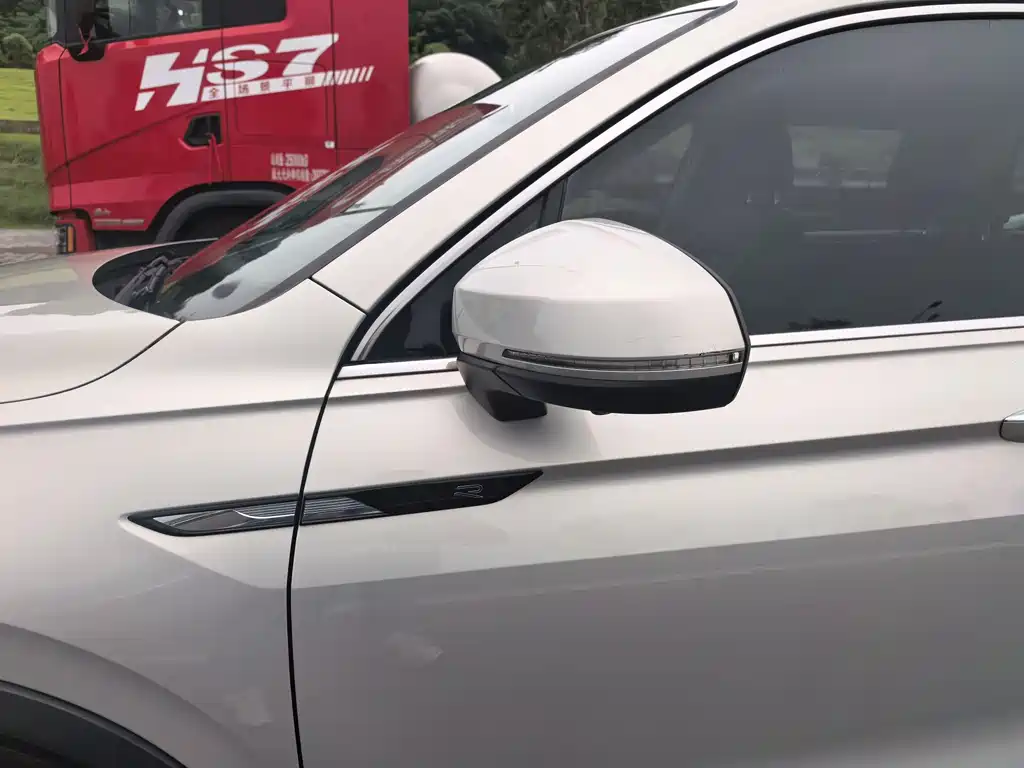 Volkswagen Tiguan L L 2022 330TSI AT Smart