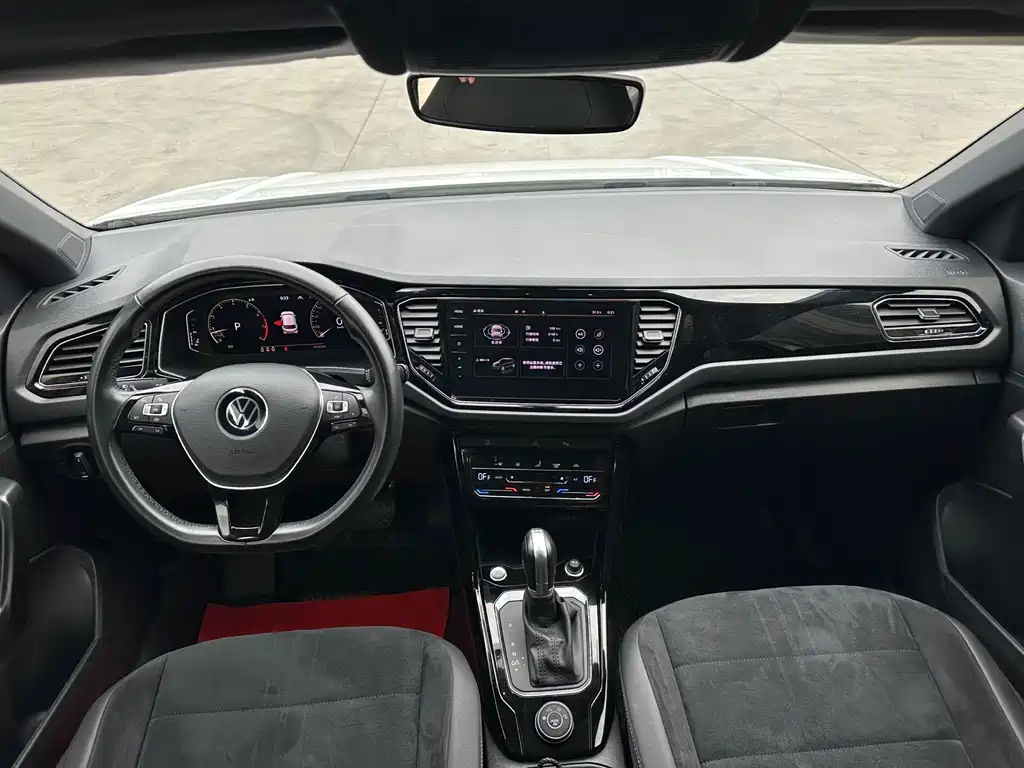 Volkswagen T-Roc — миниатюра 11