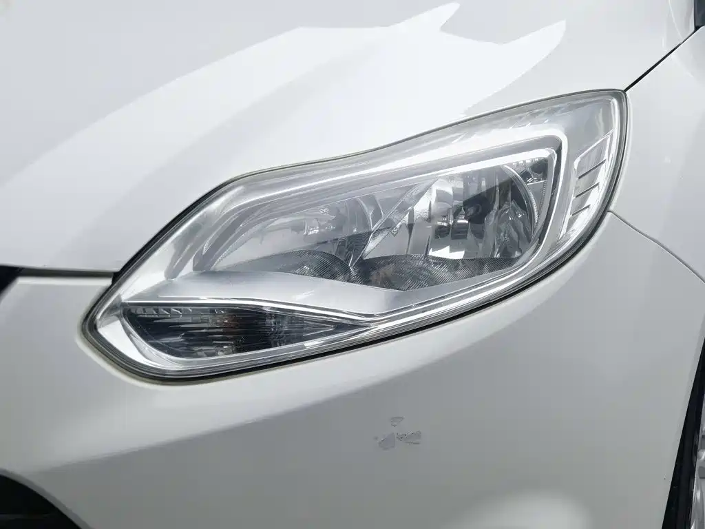 Ford Focus 2012 1.6L AT Comfort