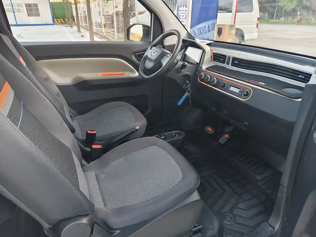 Wuling MINIEV — миниатюра 10