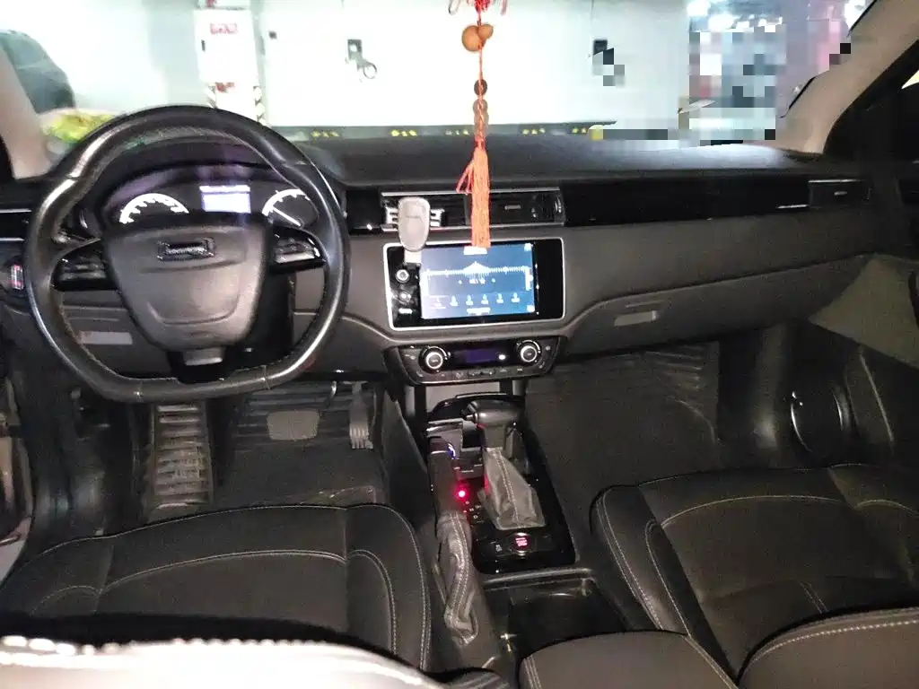 Qoros Qoros 3 — миниатюра 10