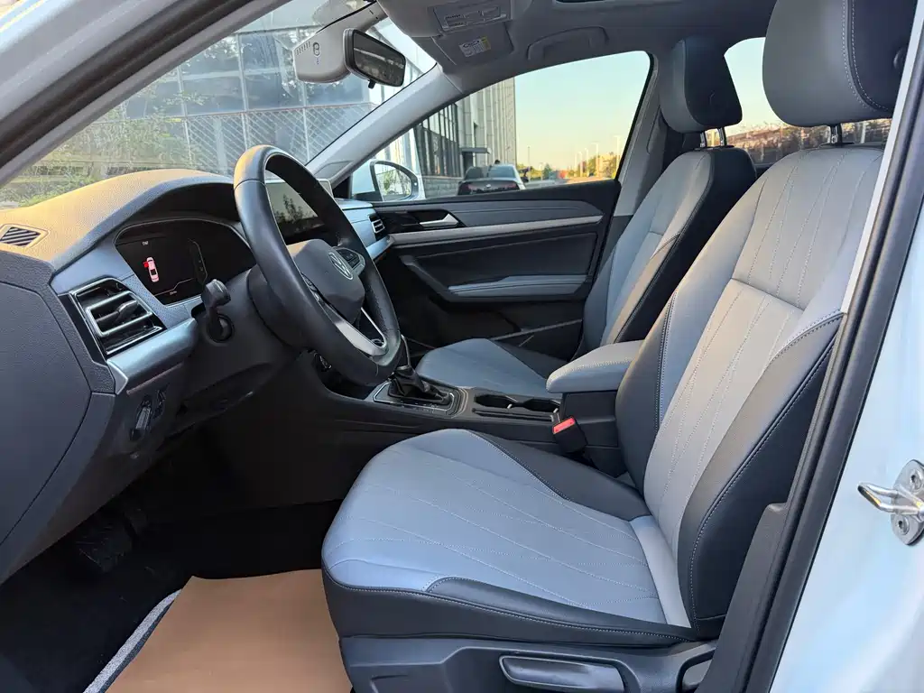 Volkswagen Lavida — миниатюра 4