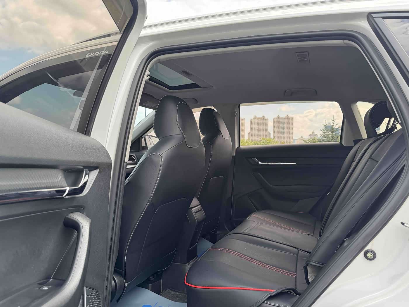 Skoda Kamiq 1.5 л 2022 г. Белый, пробег 47000 км