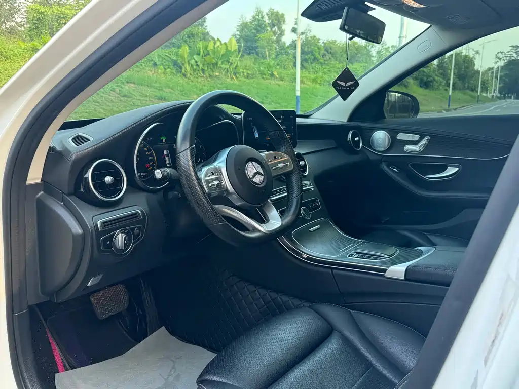 Mercedes-Benz C-Class — миниатюра 10