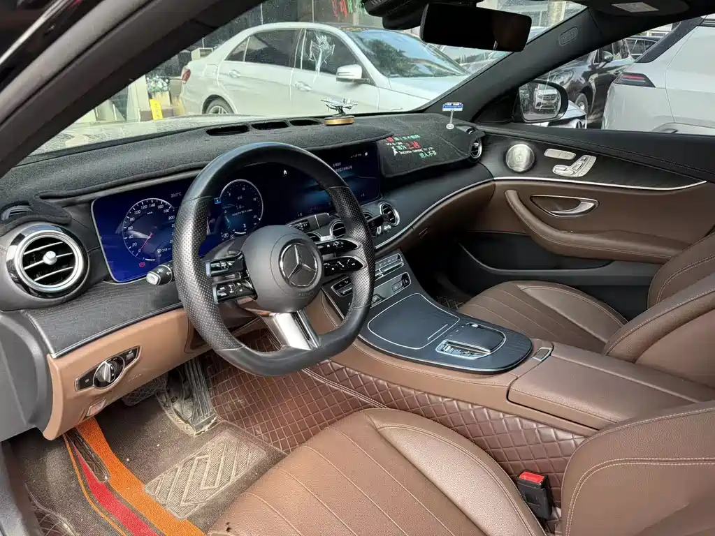 MERCEDES-BENZ E CLASS