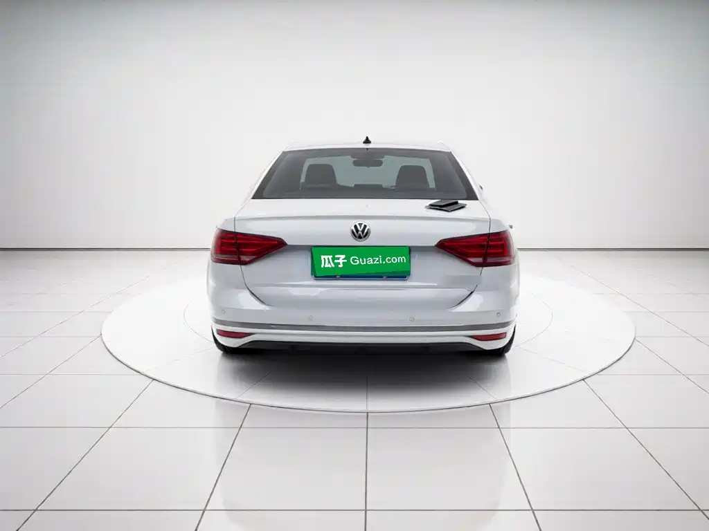 Volkswagen Lavida — миниатюра 3