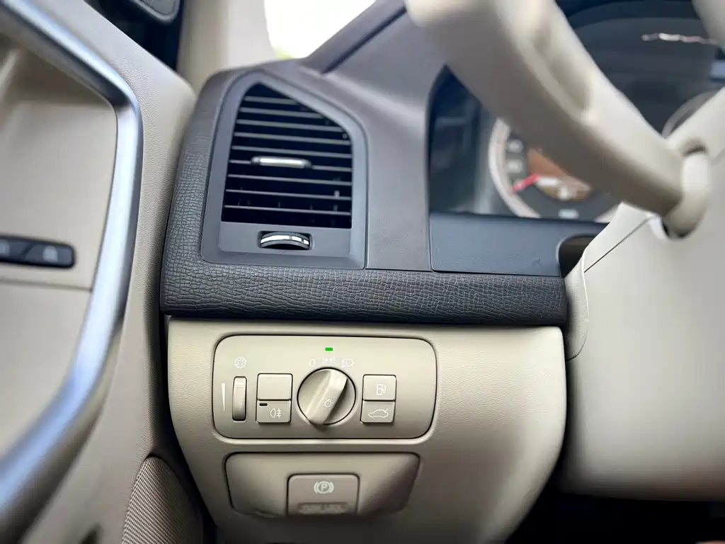 Volvo XC60 (Import) — миниатюра 20