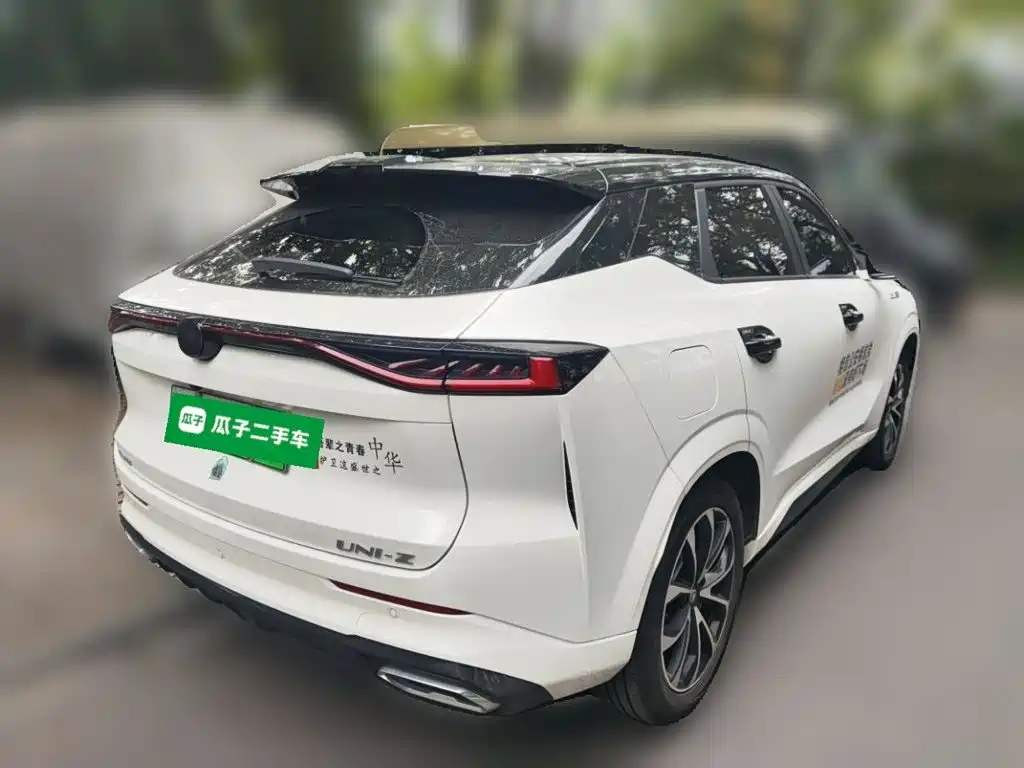 Changan UNI-Z New Energy — миниатюра 4