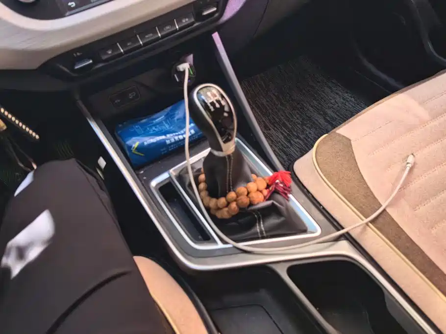 Geely Vision X3 — миниатюра 16