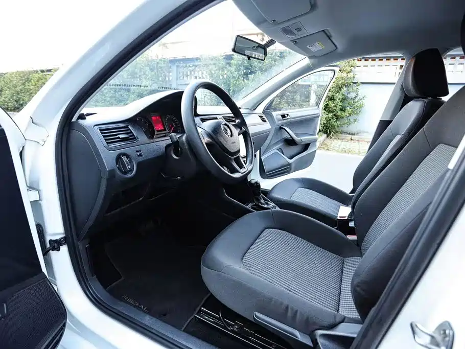 Volkswagen Santana — миниатюра 14