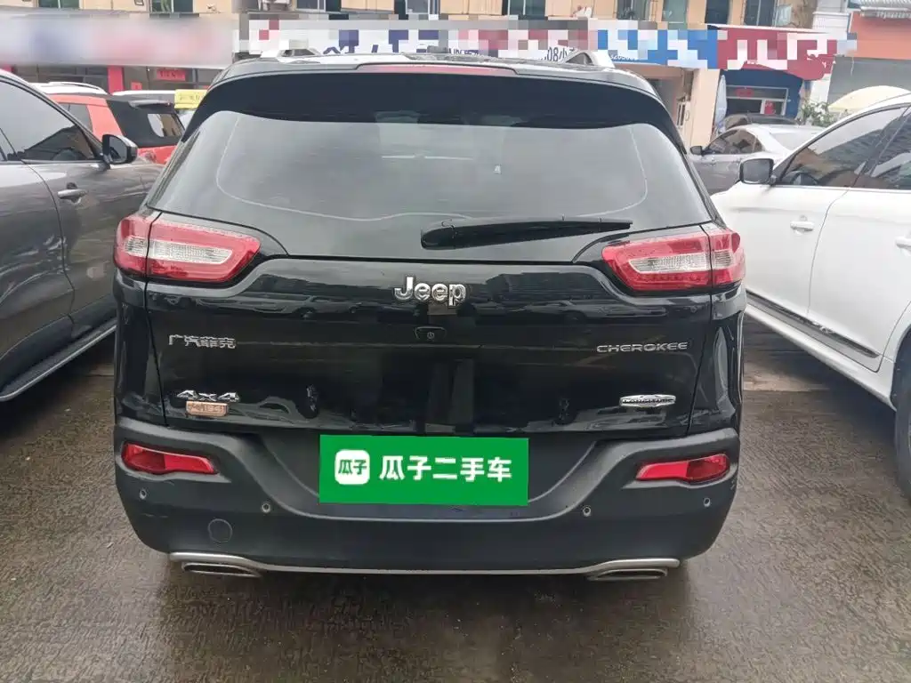 Jeep Cherokee — миниатюра 4